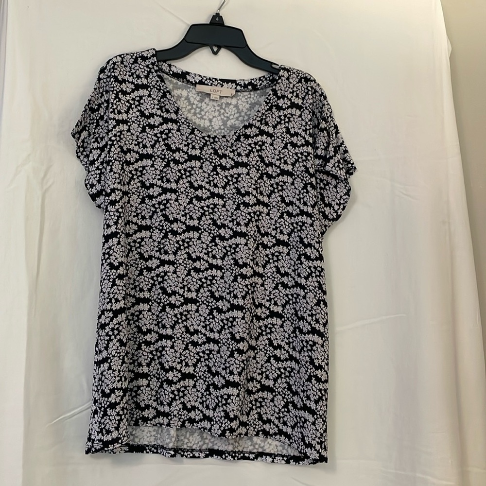 Shirt split sleeve s black white tiny flowers